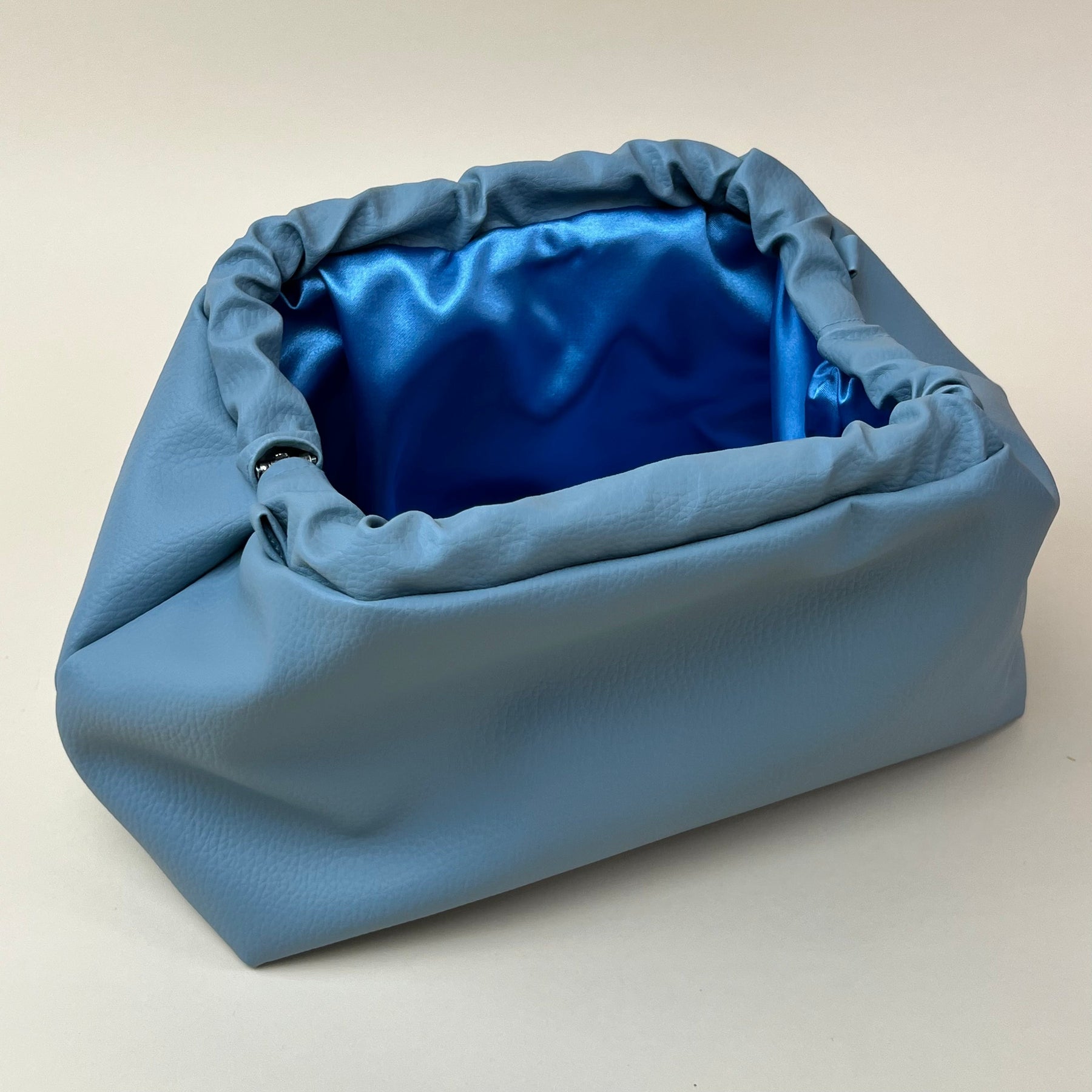 Bolsa de Eco-Couro Martelado