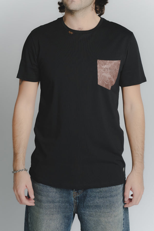 Camiseta negra de bolsillo para hombre