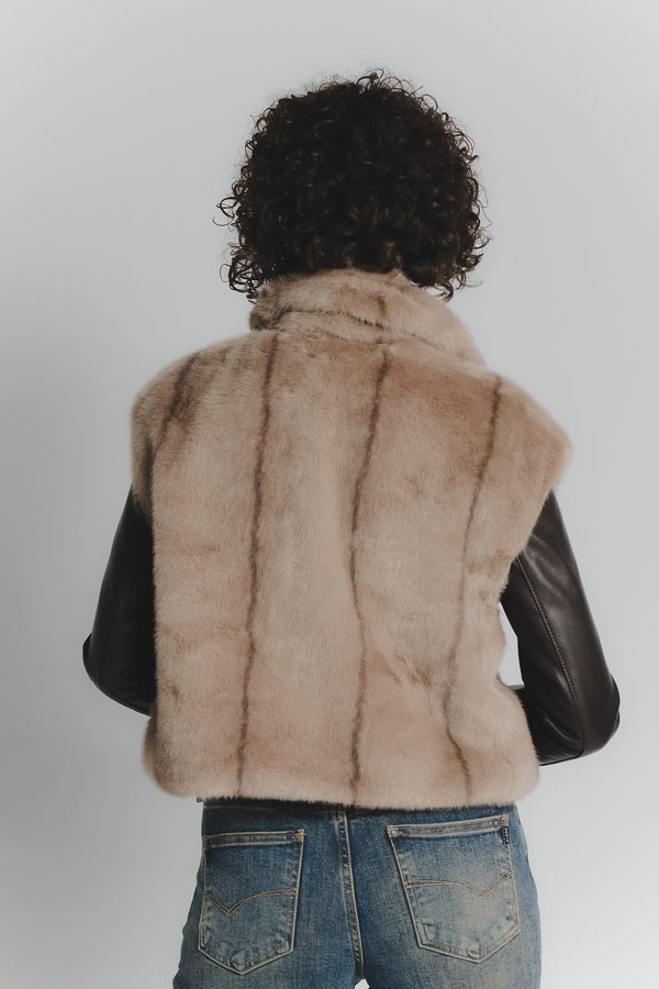 Melissa Lešnikova Gilet