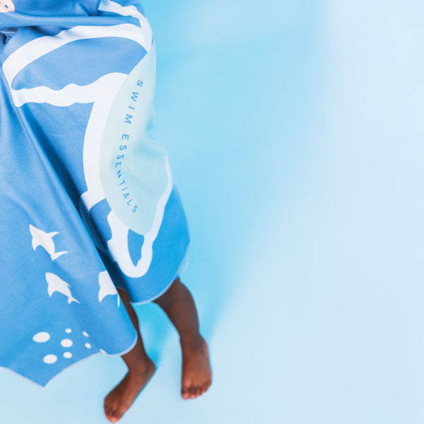 Microvezel-Handdoek-Coral Bliss-Blauw-135x65cm-swim-essentials-2