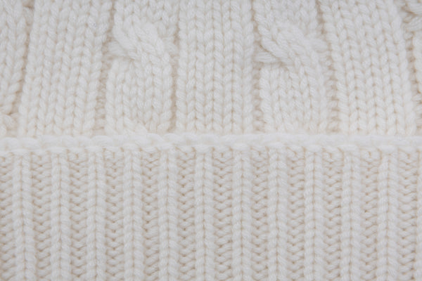 Witte kasjmier gebreide muts