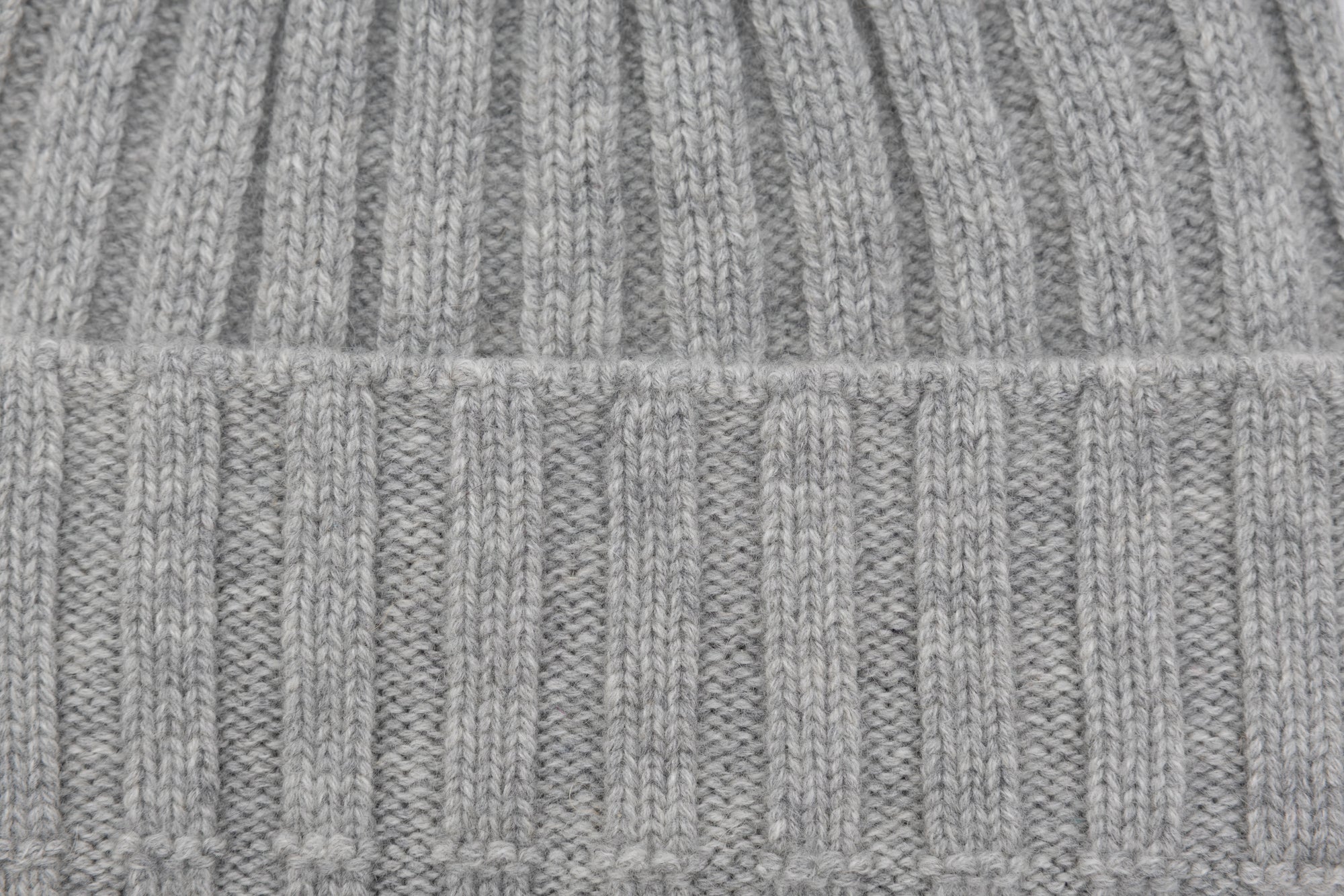 Ice Grey Ribbed Cashmere Beanie