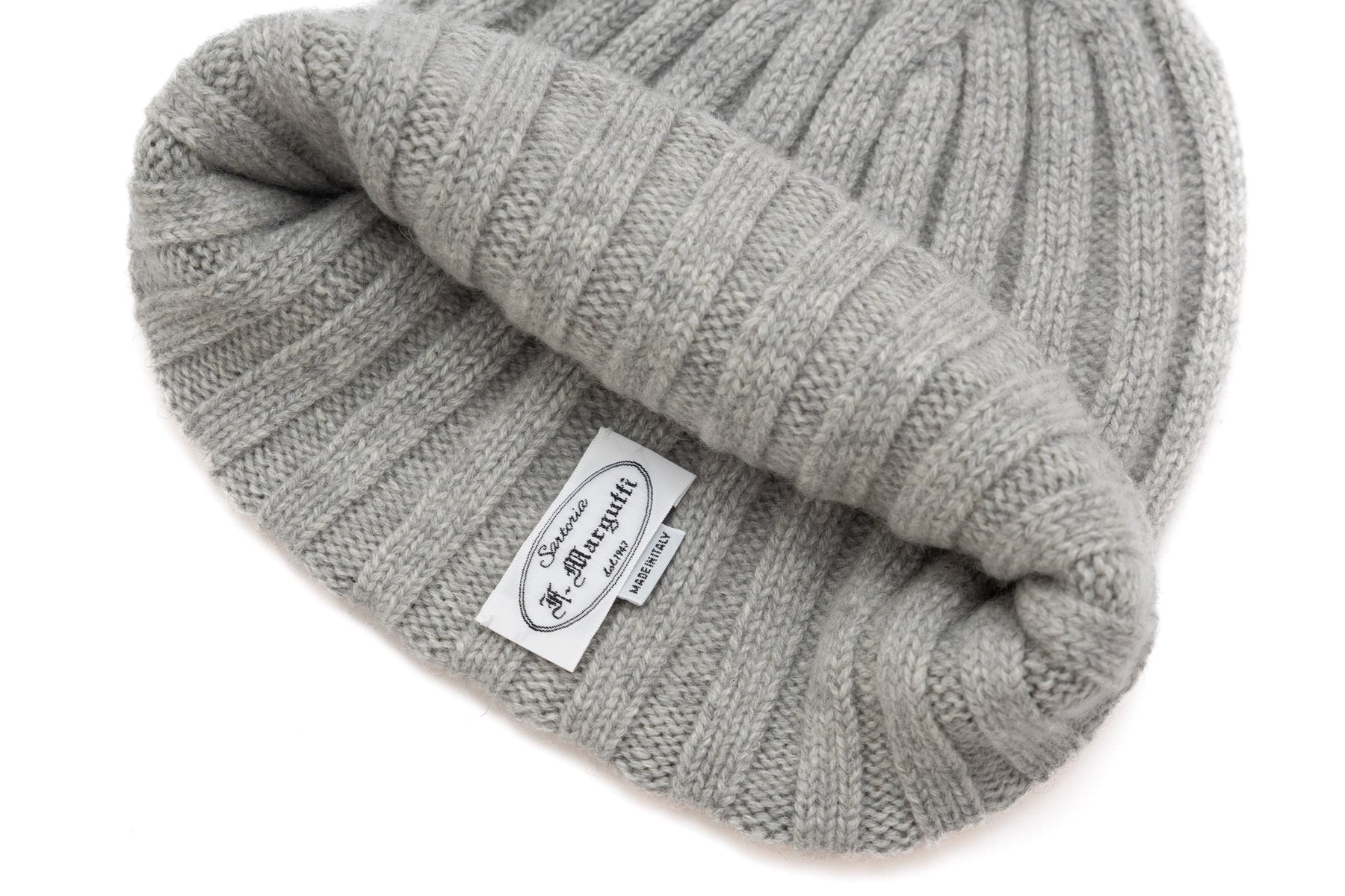 Ice gray ribbed cashmere beanie