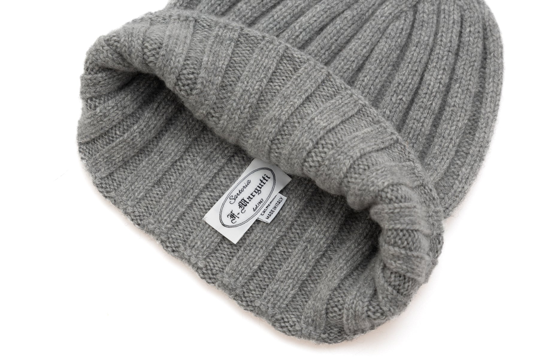 Gray ribbed cashmere beanie