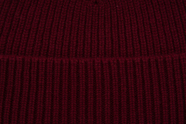 Burgundy ribbed cashmere beanie