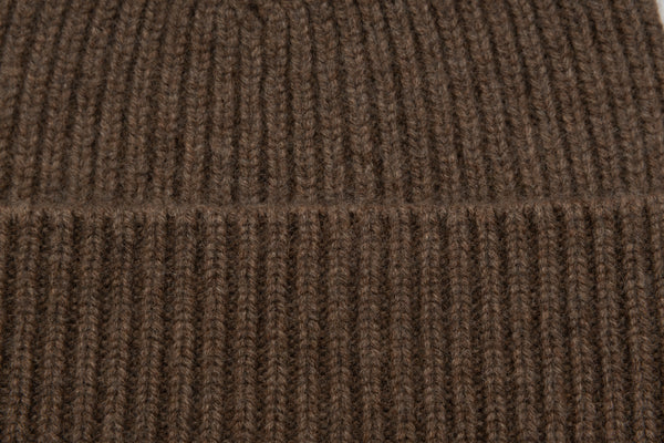 Brown ribbed cashmere beanie