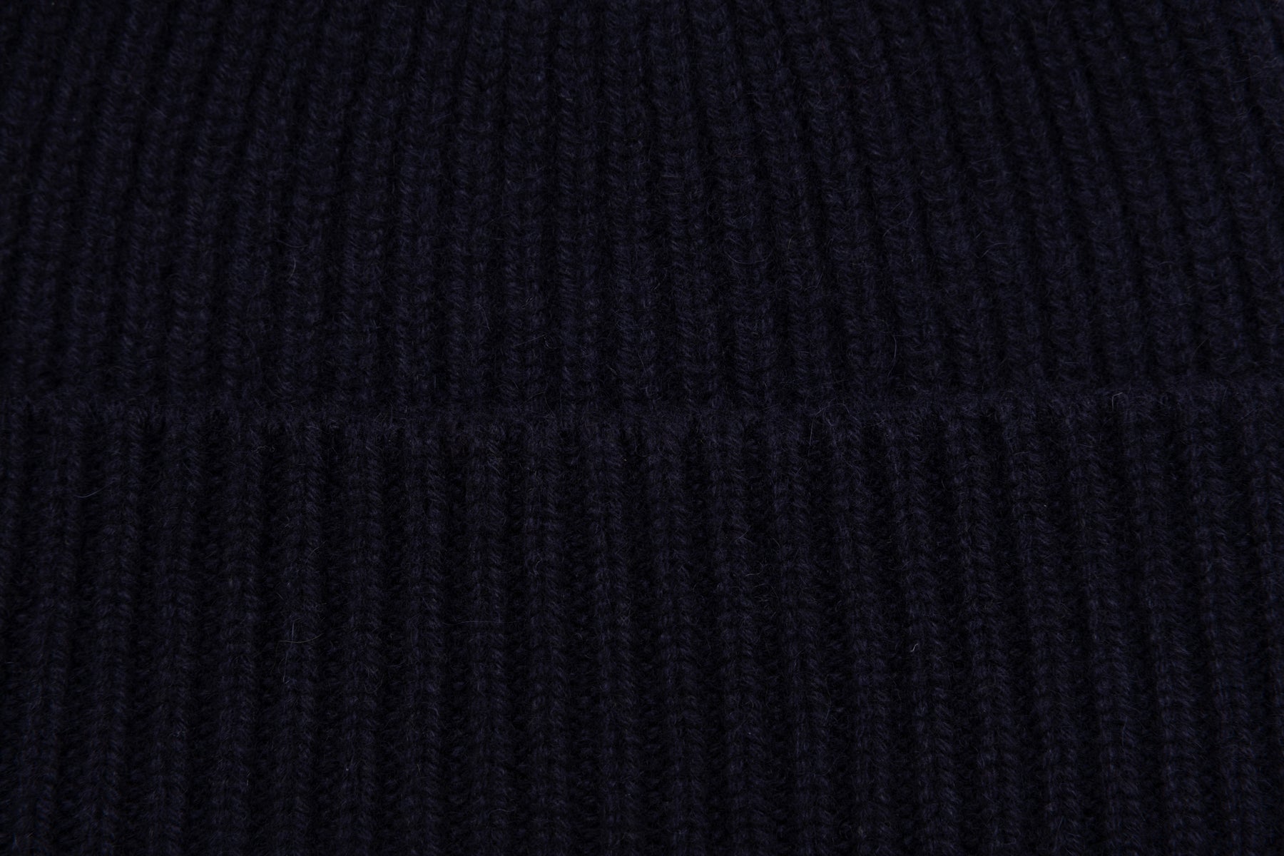 Blue ribbed cashmere beanie