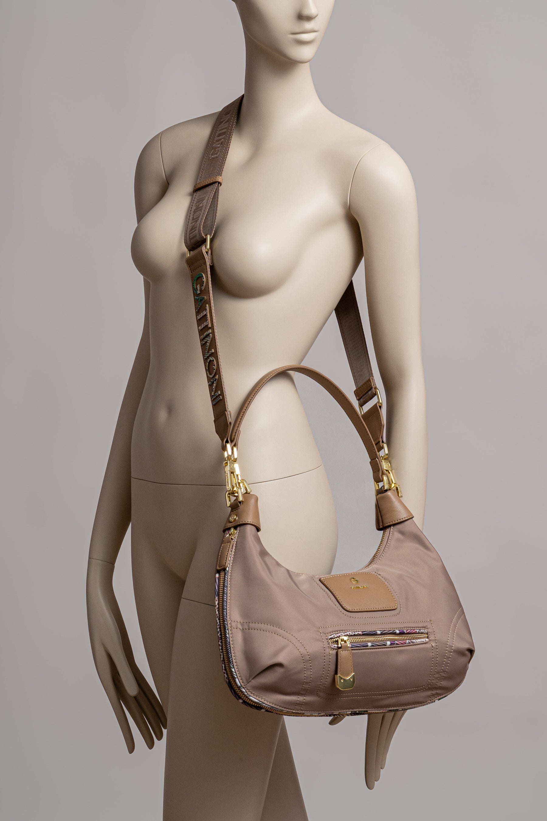 Beige Nylon Hobo Colorsoul Tas