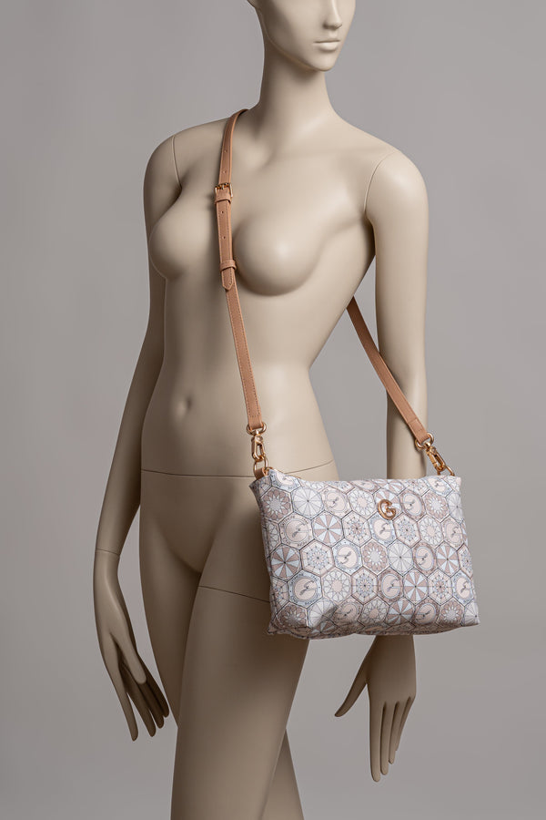 Obrnuta Teodosia Nude Mala