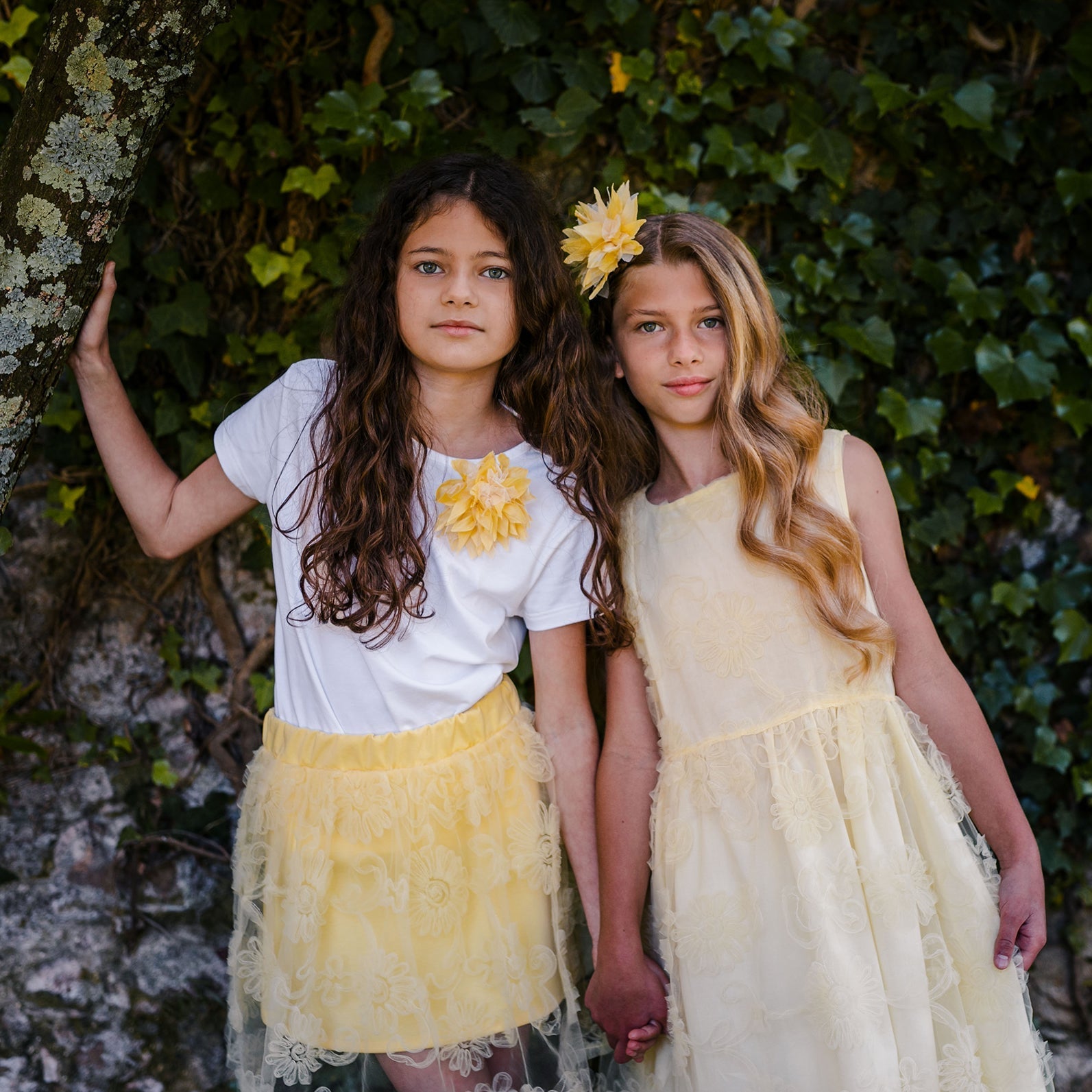 EMBROIDERED TULLE DRESS DAISIES