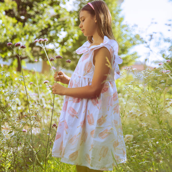 ROBE AVEC DÉTAILS VOLANTS