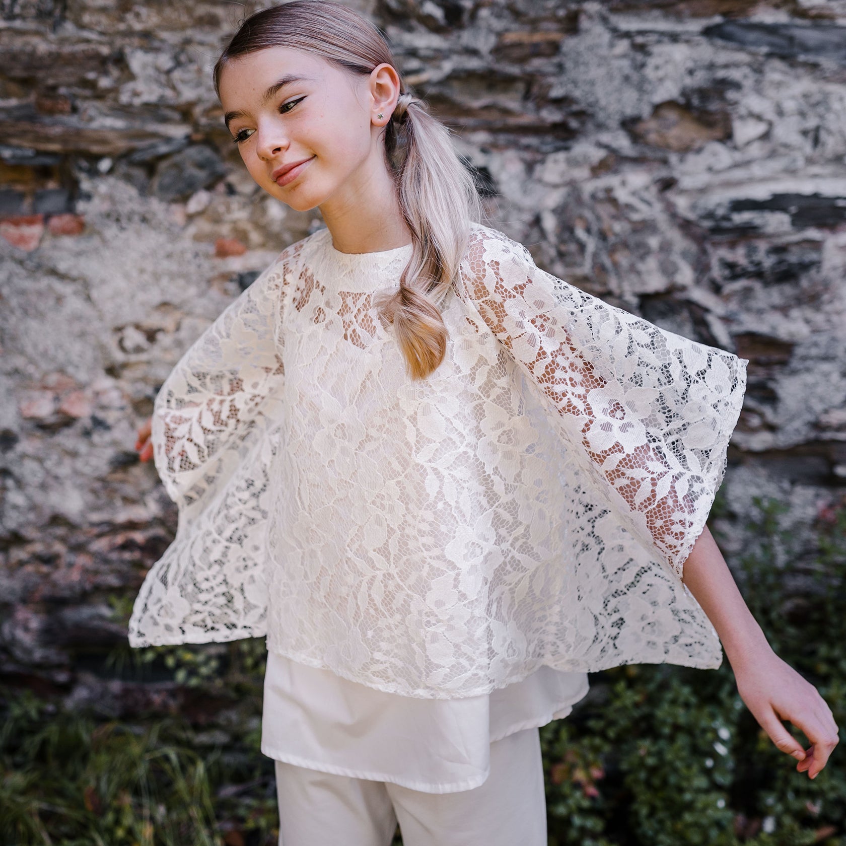 LACE CAPE WITH TANK TOP