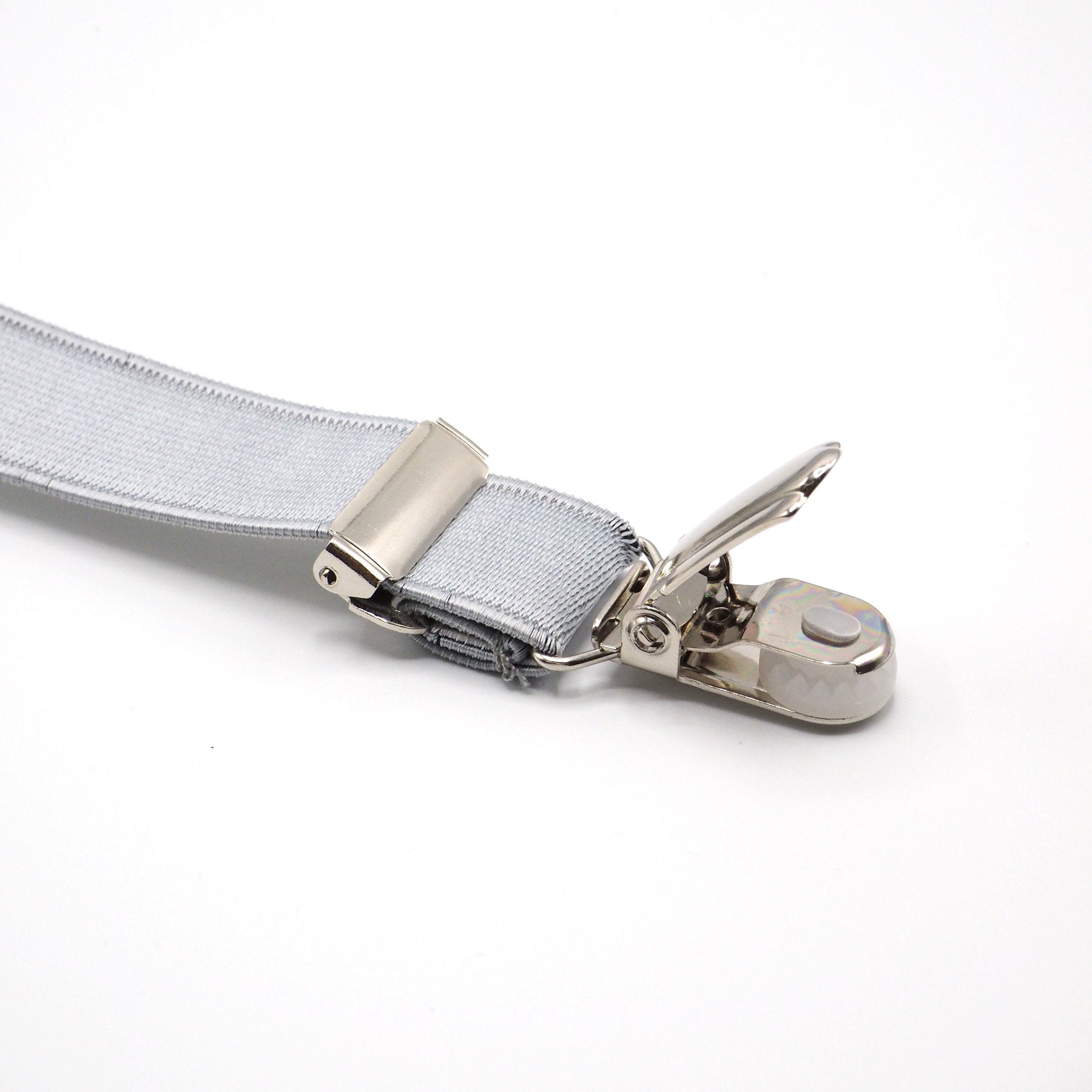 Elegant thin ice suspenders