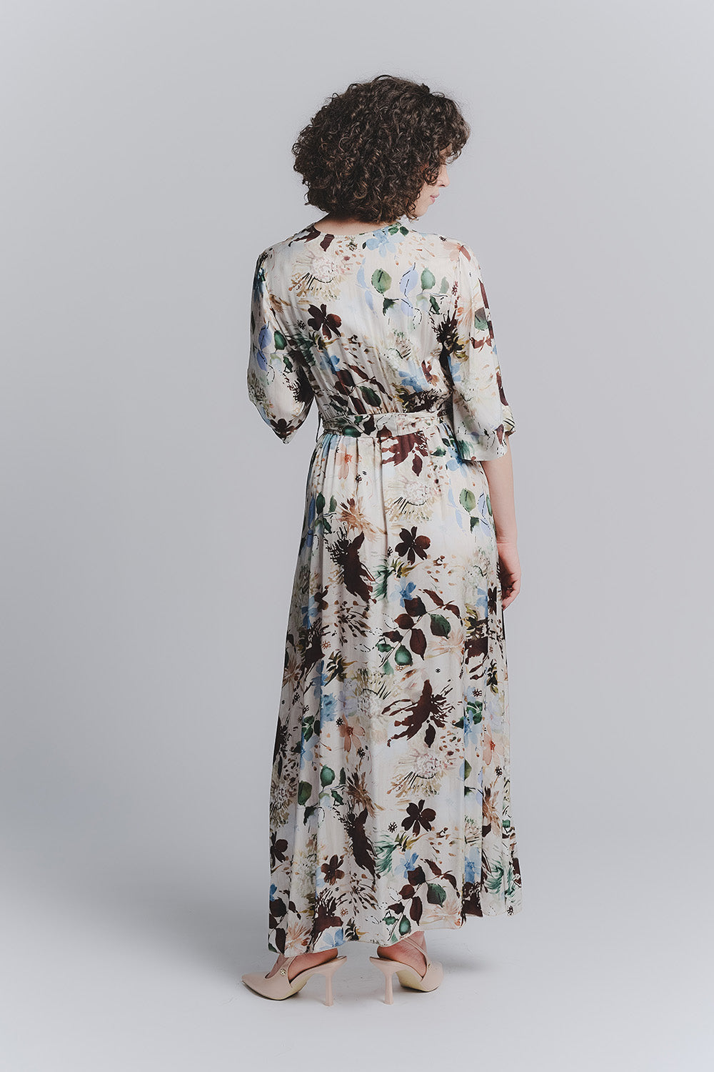 Vestido Largo con Flores Azules Claras
