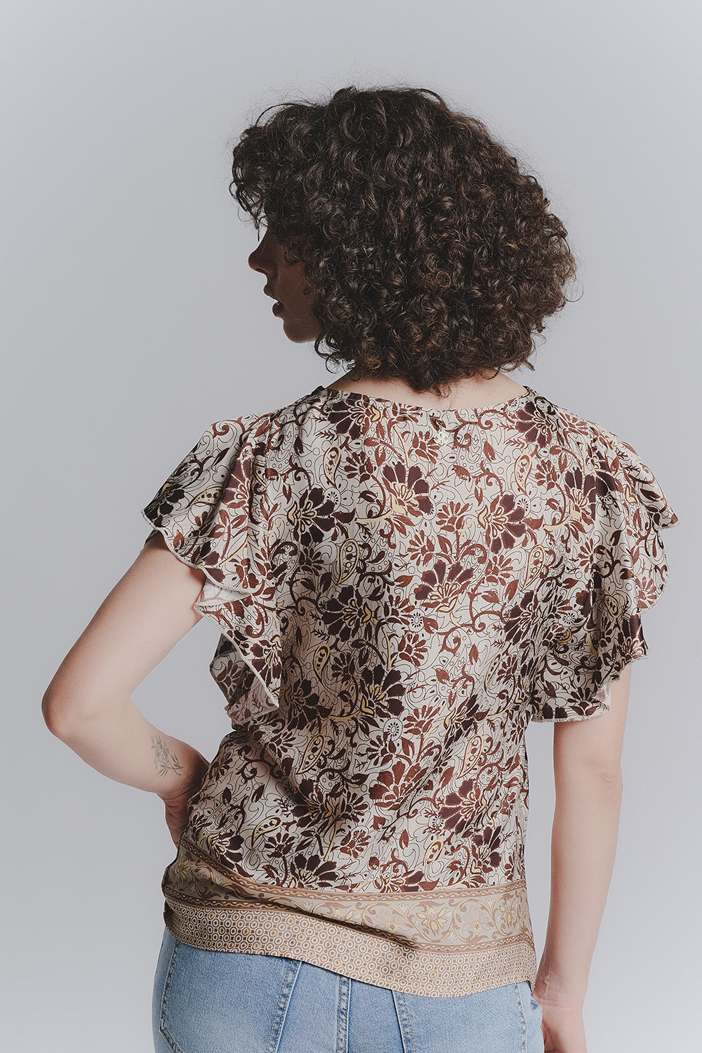 Blusa Maniche Volant Moca