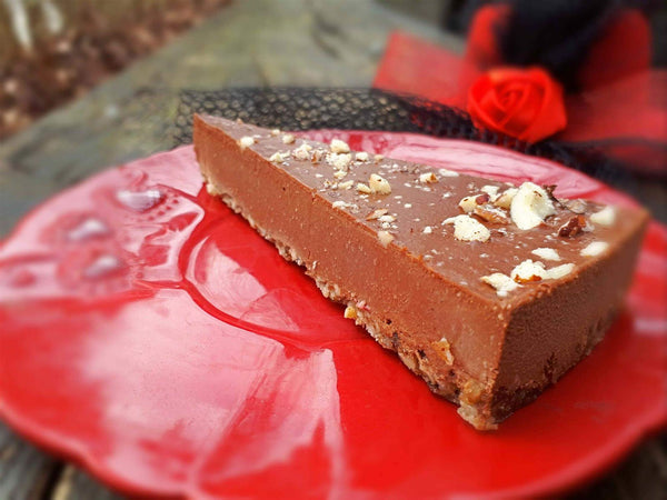 Organic raw cake with hazelnut