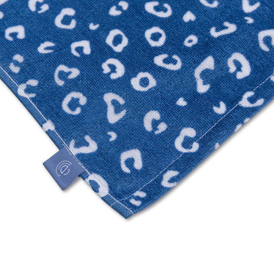 Handdoek-blauw-panterpint-swim-essentials-4