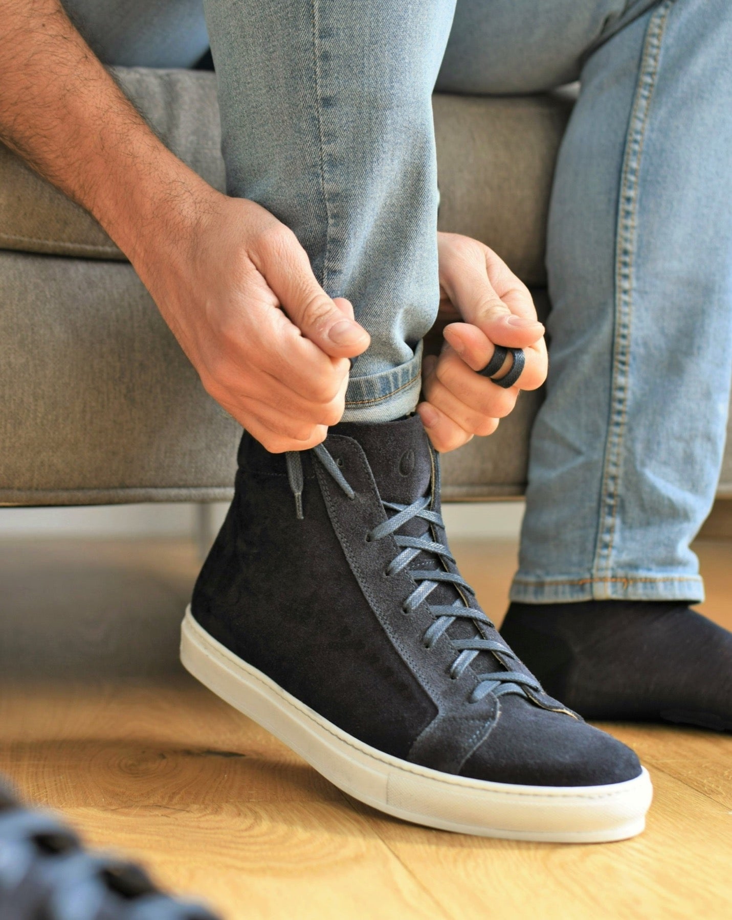 BOLOGNA - Navy Suede