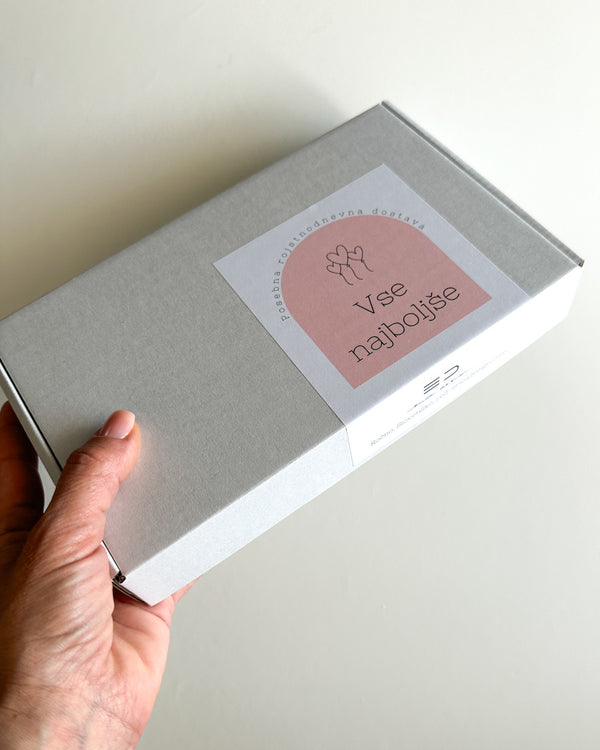 ENTREGA ESPECIAL a la Dirección del Destinatario | Caja + Tarjeta + Tarjeta de Mensaje de Cumpleaños Divertida