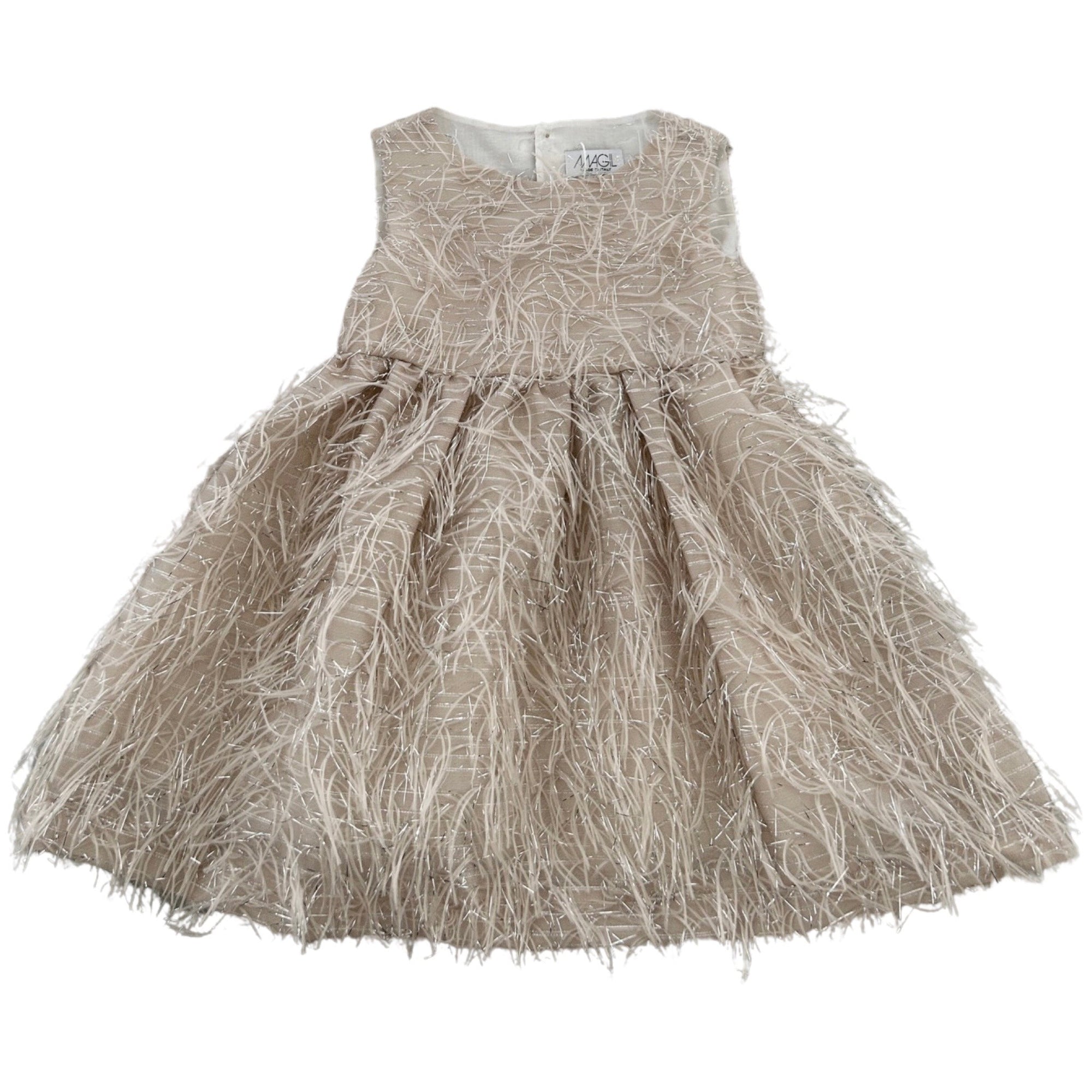 DRESS WITH FILAMENTOUS FABRIC