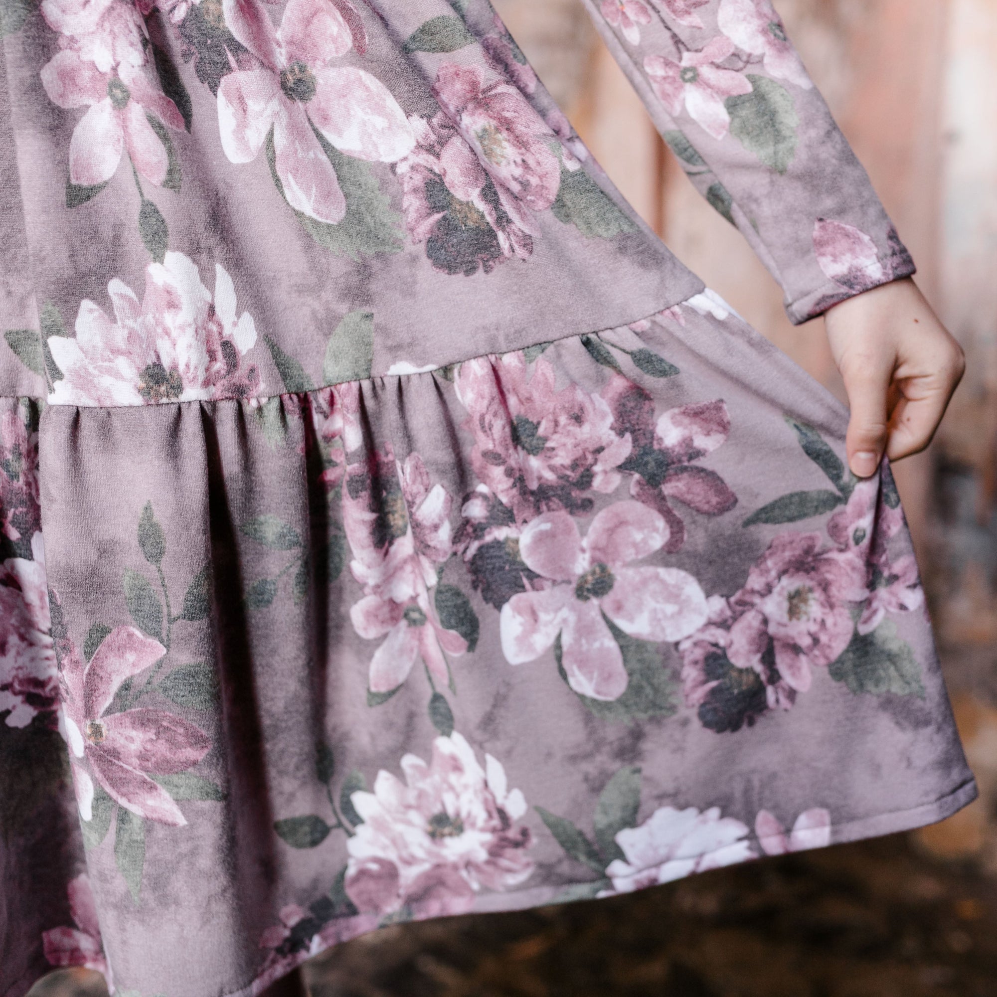DRESS WITH DOUBLE RUFFLE FLEECE PATTERN