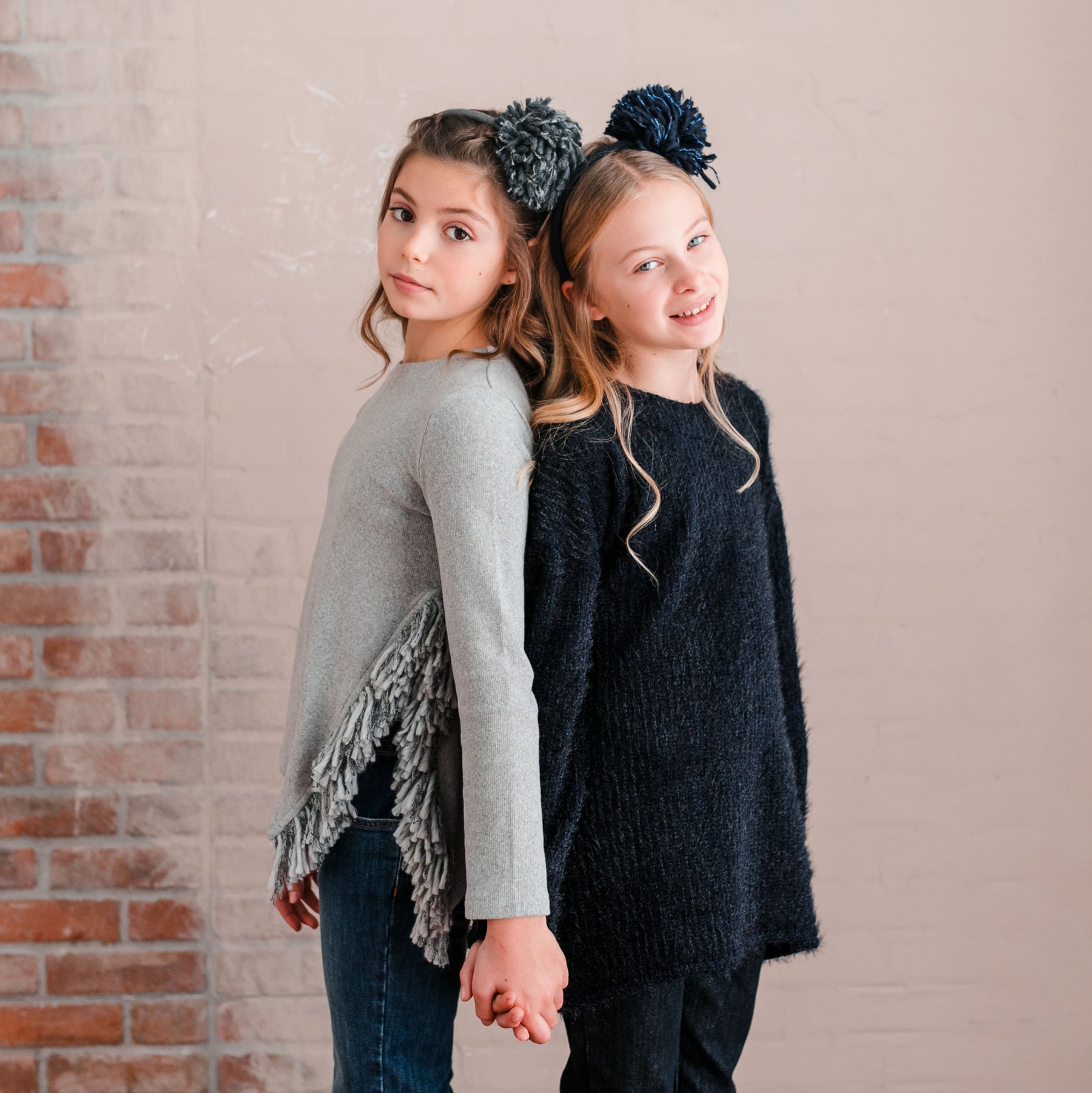 SOFT RIBBED KNIT SWEATER