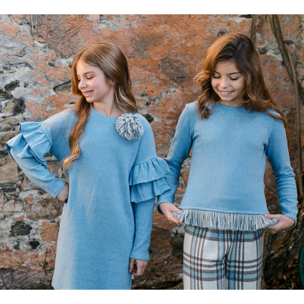 WARM COTTON SWEATER WITH FRINGE DETAIL