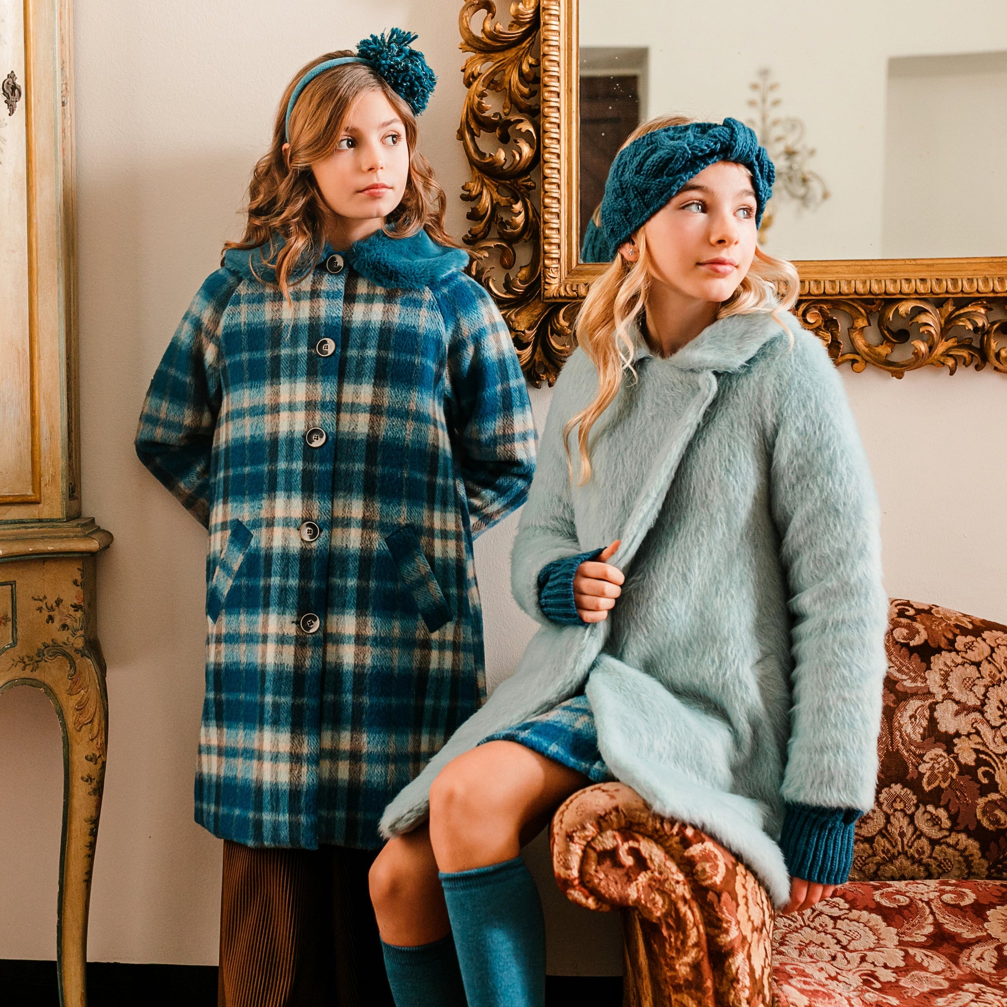 OVERSIZED COAT WITH CHECK PATTERN AND MAXI COLLAR