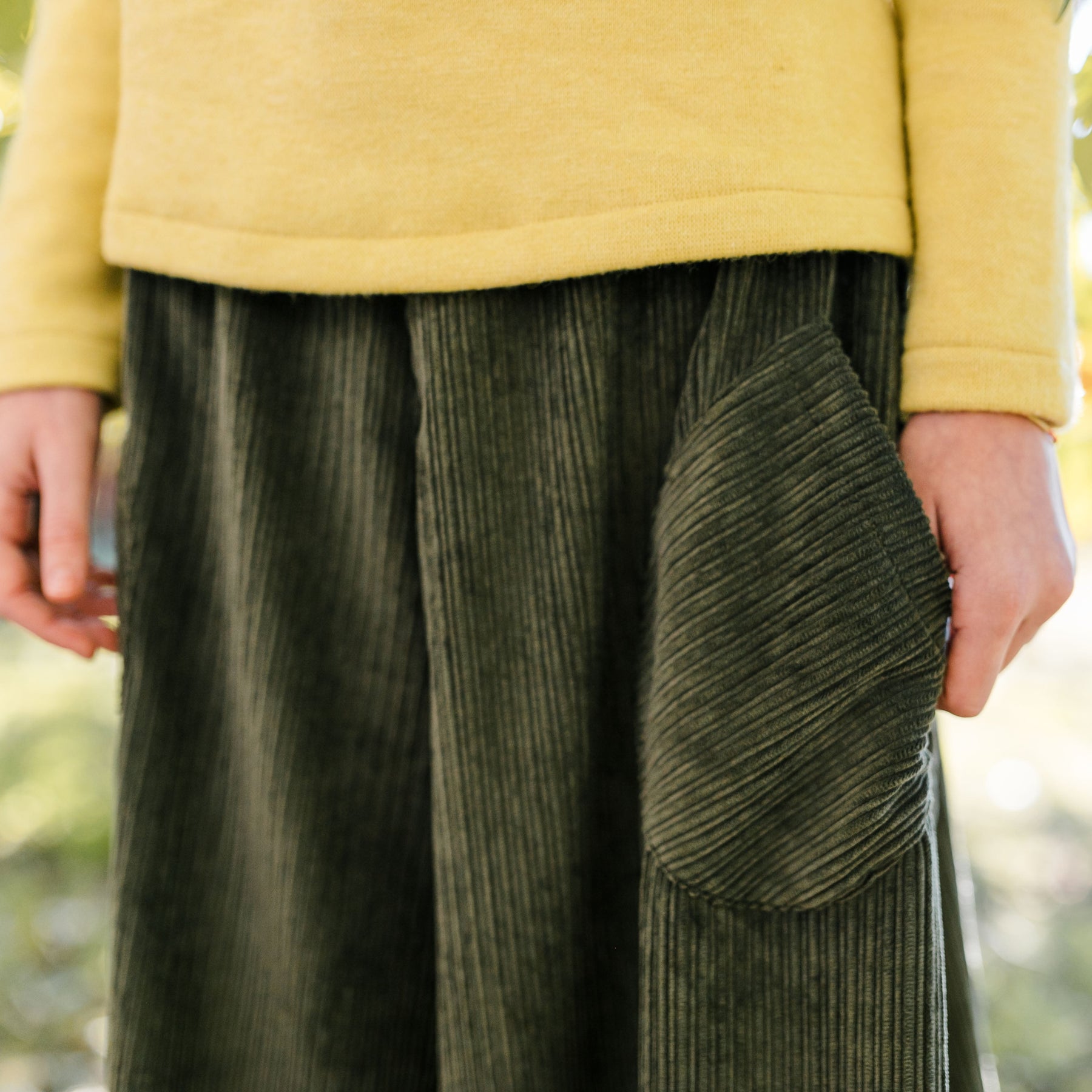 PANTALONS EN CORDUROY LARGE