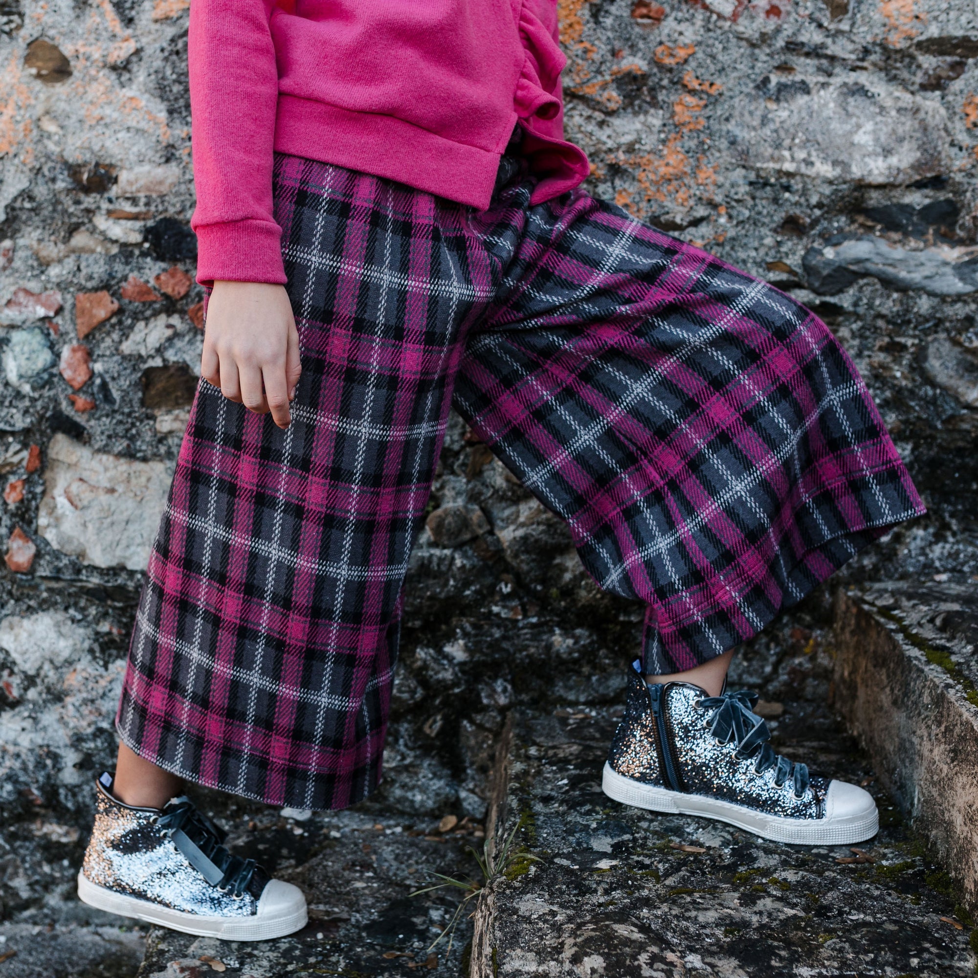 CHECKERED WIDE-LEG PANTS