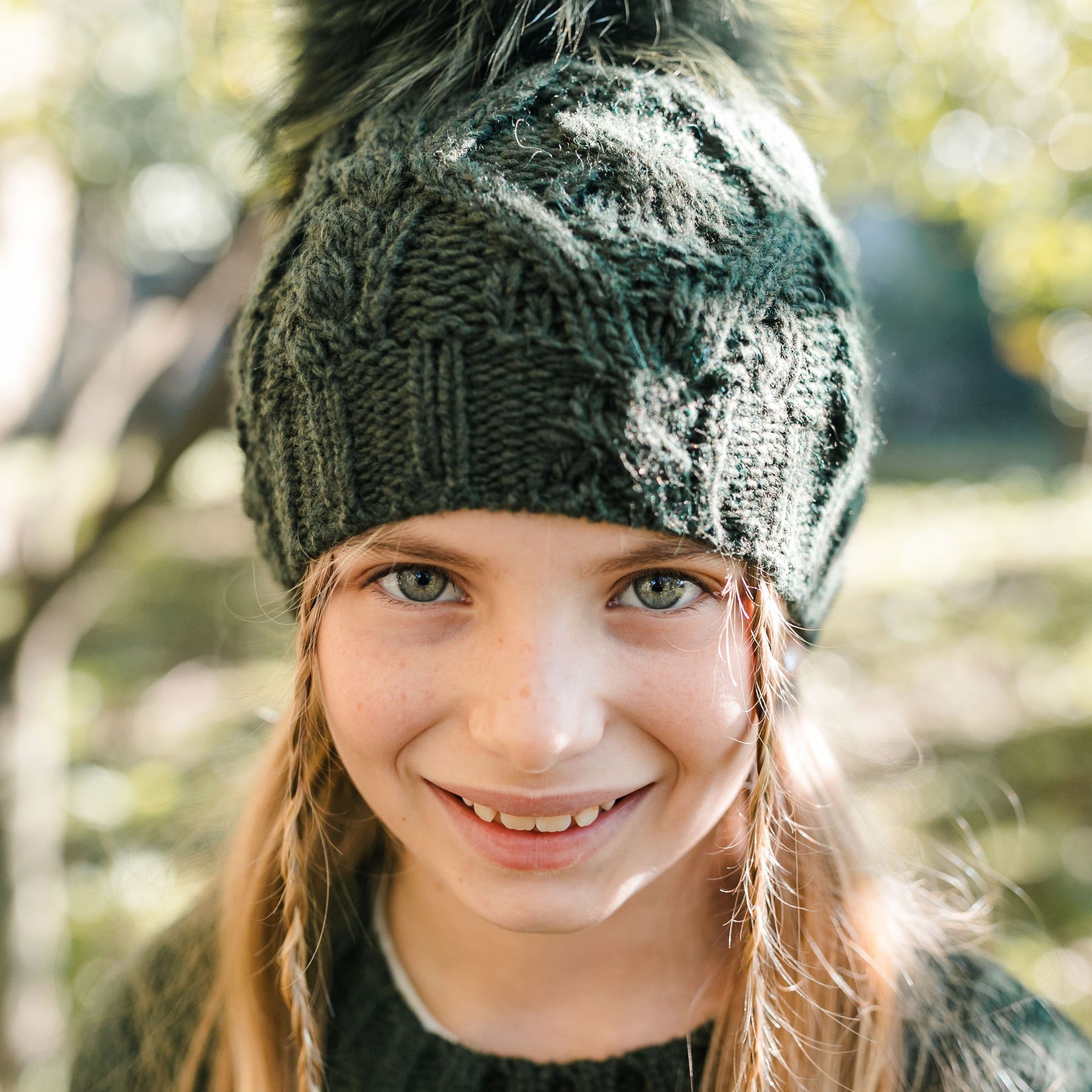 KNIT HAT WITH MAXI POM POM