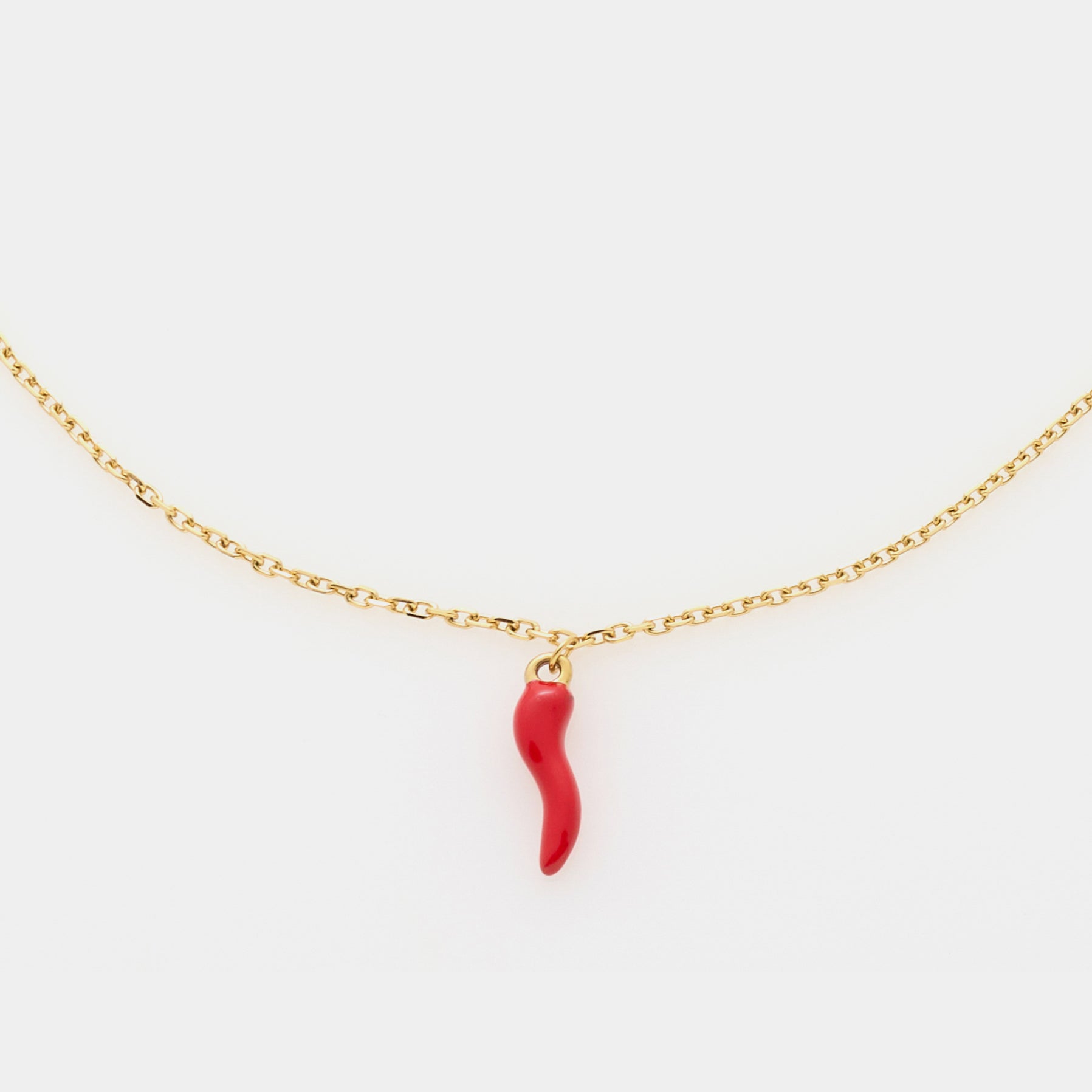 Collana acciaio dorata maglia rolò fina con corno acciaio smaltato rosso centrale pendente