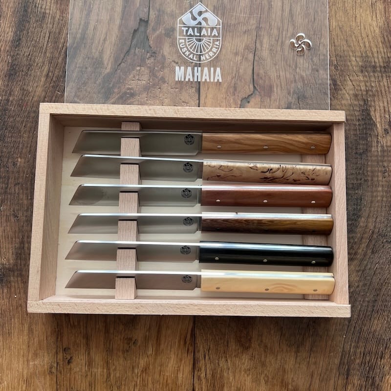 COFFRET-COUTEAU-DE-TABLE-MAHAIA