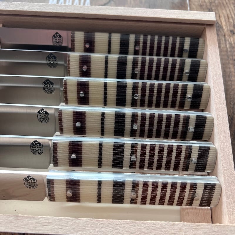 COFFRET-COUTEAU-DE-TABLE-MAHAIA