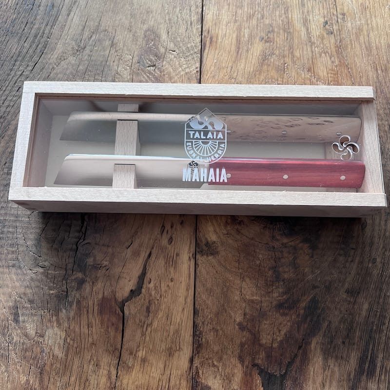 COFFRET-COUTEAU-DE-TABLE-MAHAIA