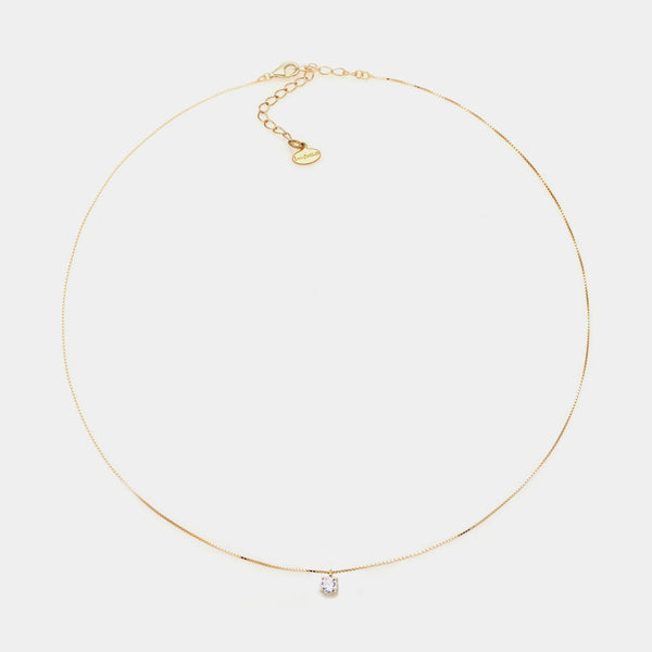 Collar de plata chapado en oro con zirconia blanca de 40 mm