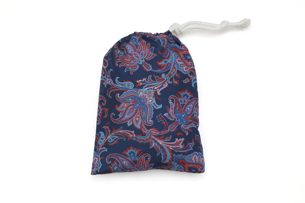Swimsuit with damask pattern