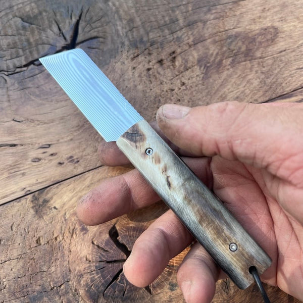 COUTEAU BASQUE MINI HANDIA LAME EN ACIER INOX DAMAS ET MANCHE EN CORNE DE MANECH