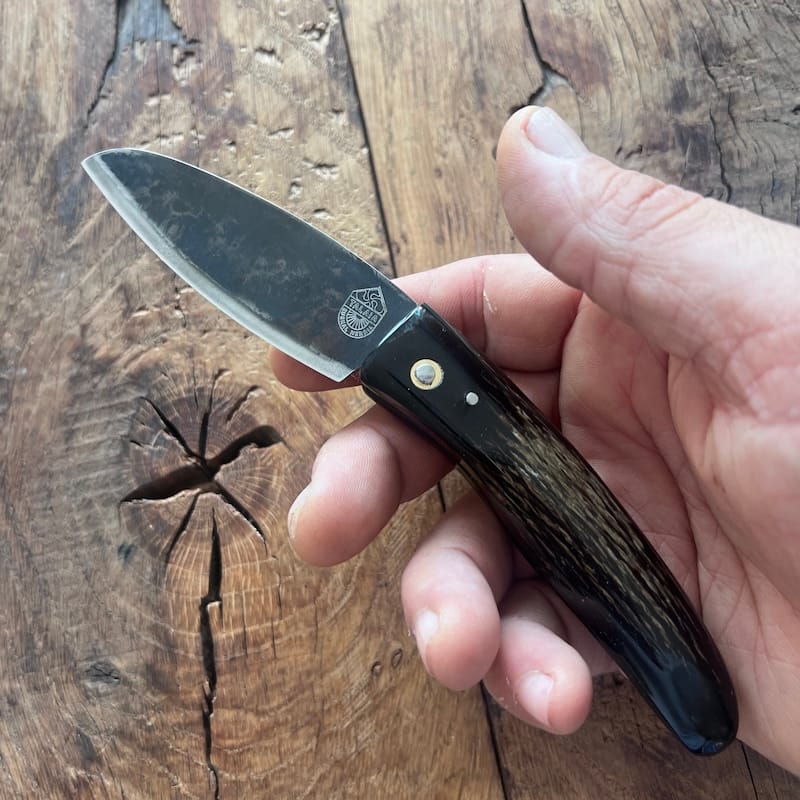 COUTEAU BASQUE DU BERGER EN CORNE DE BUFFLE