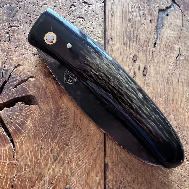 COUTEAU BASQUE DU BERGER EN CORNE DE BUFFLE