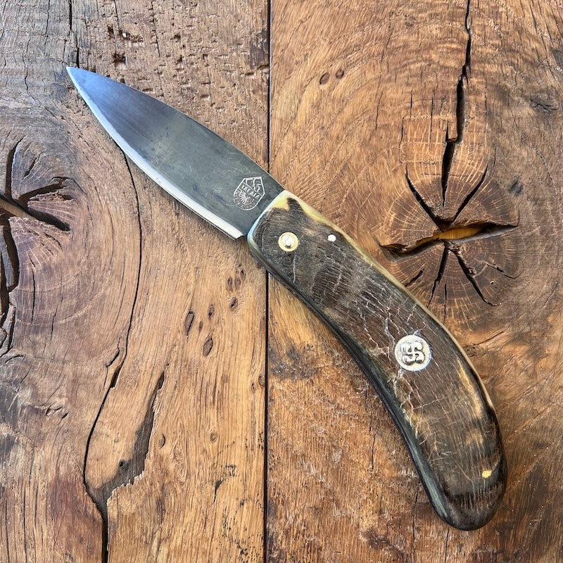 L'authentique couteau basque du berger en corne de manech