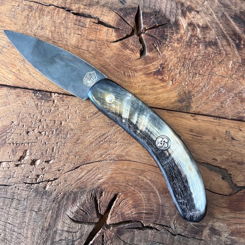L'authentique couteau basque du berger en corne de manech