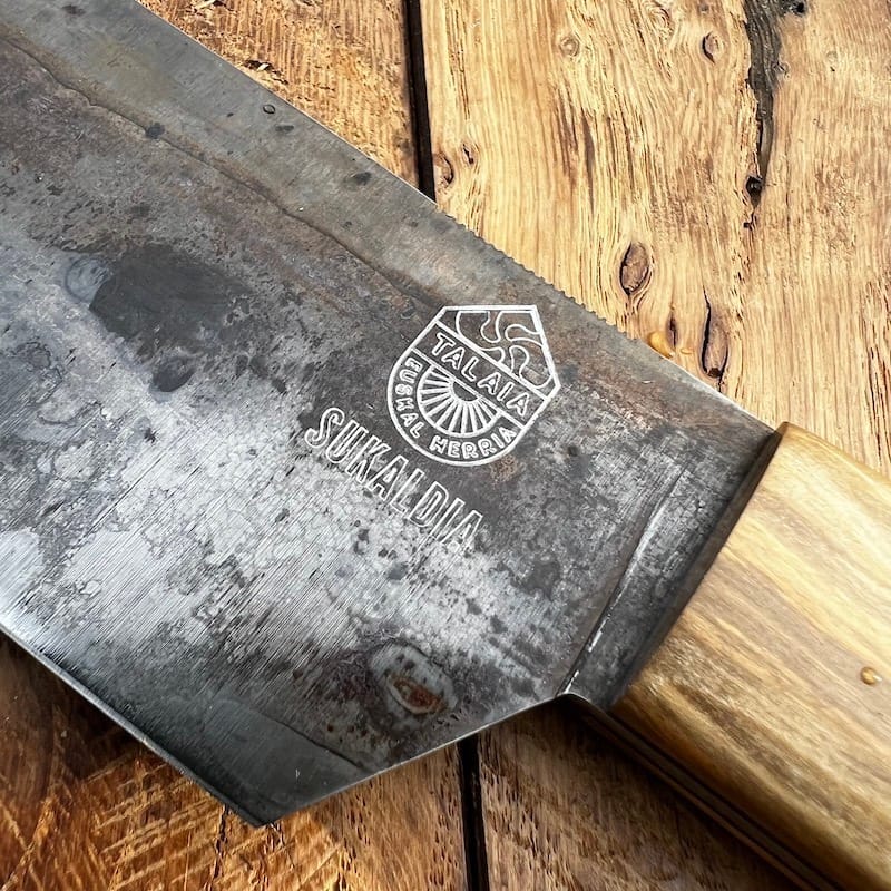 SUKALDIA le couteau basque de cuisine