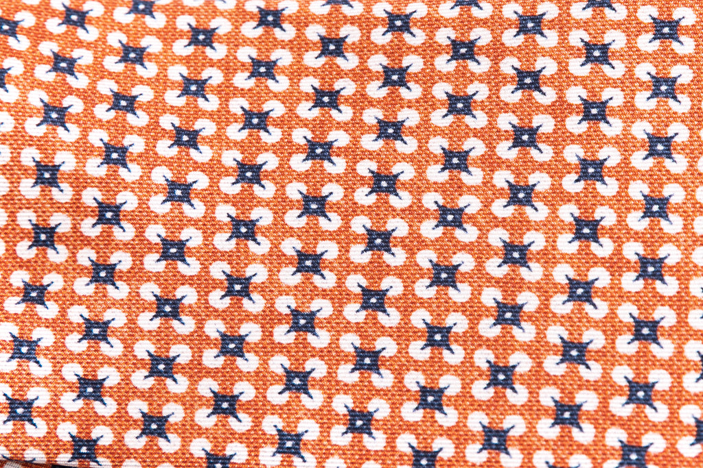 Orange tie with pure silk pattern