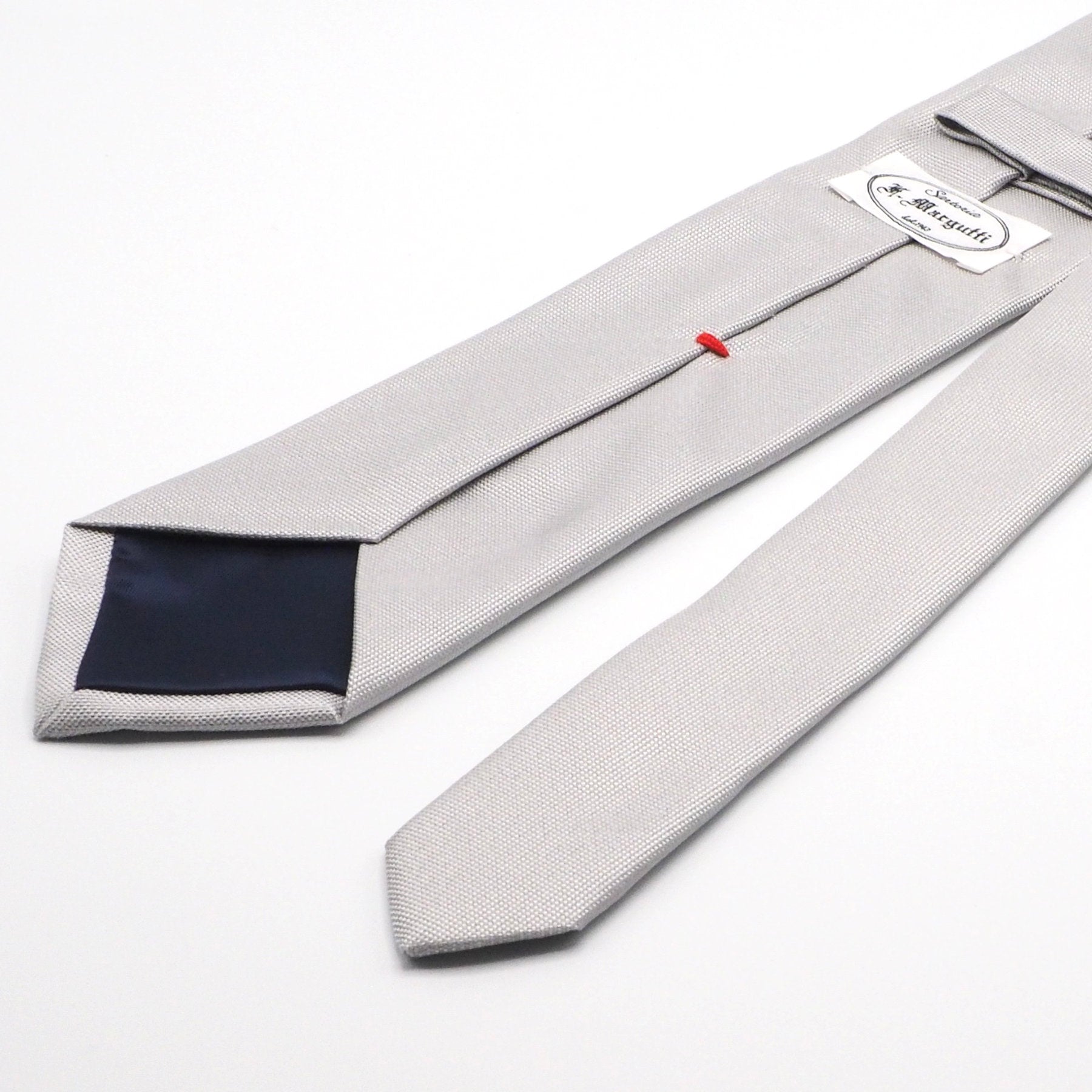Silver tie in pure silk