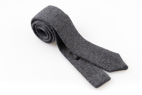 Cravatta artigianale sartoria fatta a mano blu