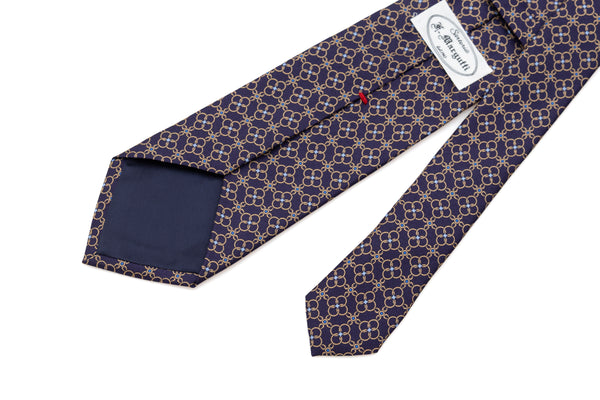 Blue background tie with chain pattern pure silk