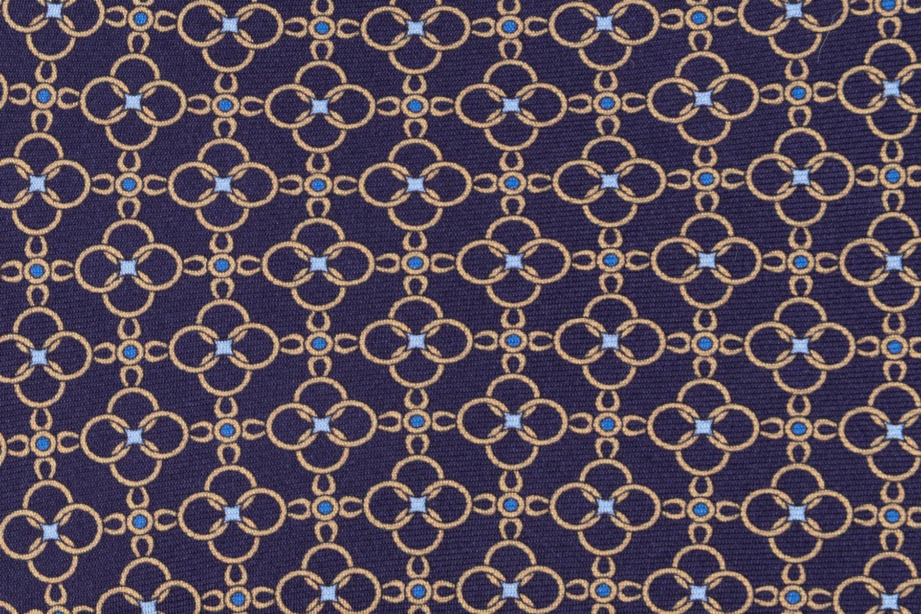 Blue background tie with chain pattern pure silk