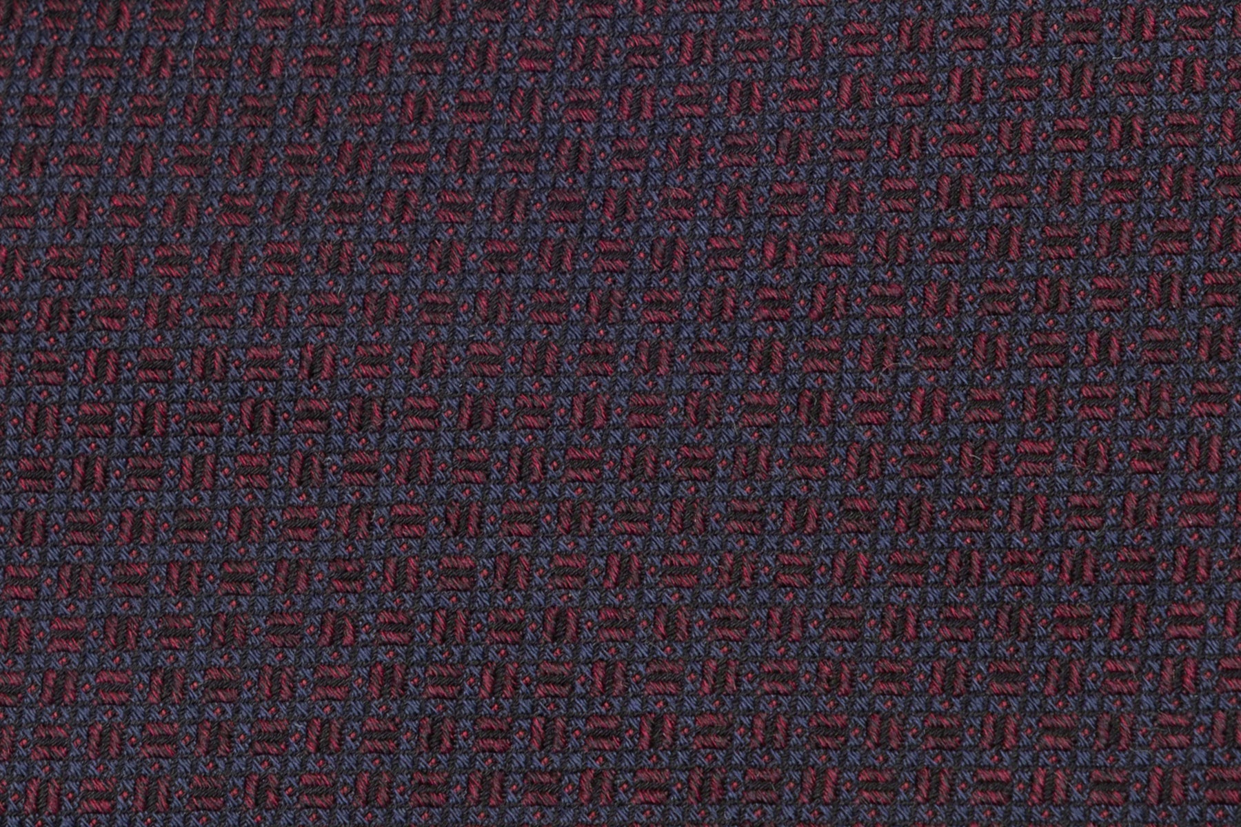 Cravatta ricamata blu e rossa in pura seta