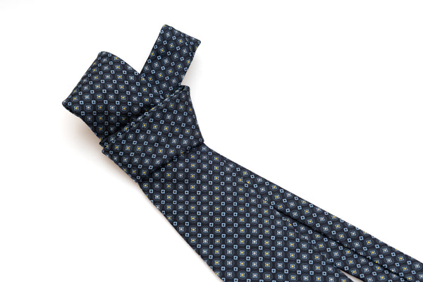 Blauwe stropdas met lichtblauw patroon 100% zijde